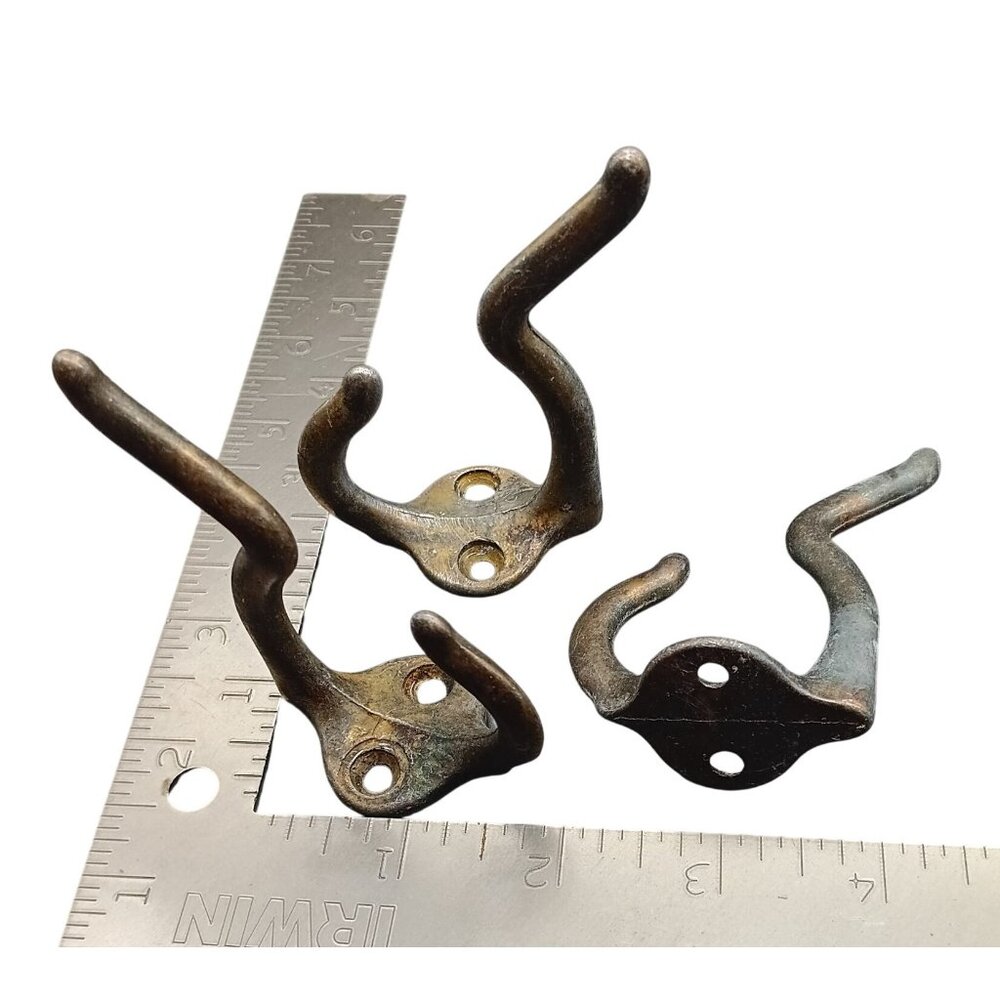 Antique Cast Iron Double Hook Hangers 2.5" Tall Set Of 3 Rustic Iron Finish Vint - Picture 3 of 3